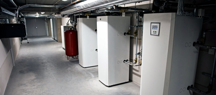 Energy from cooling water is reused by the heat pumps